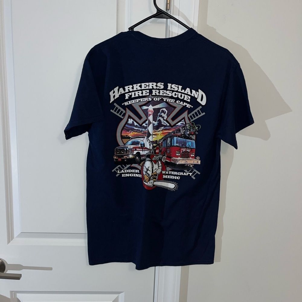Harkers Island North Carolina BLUE Fire & Rescue firefighter fireman T shirt M